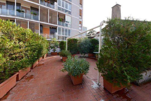 appartamento in vendita a Monza in zona Centro Storico