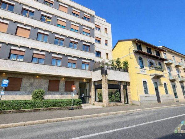 appartamento in vendita a Monza in zona Centro Storico