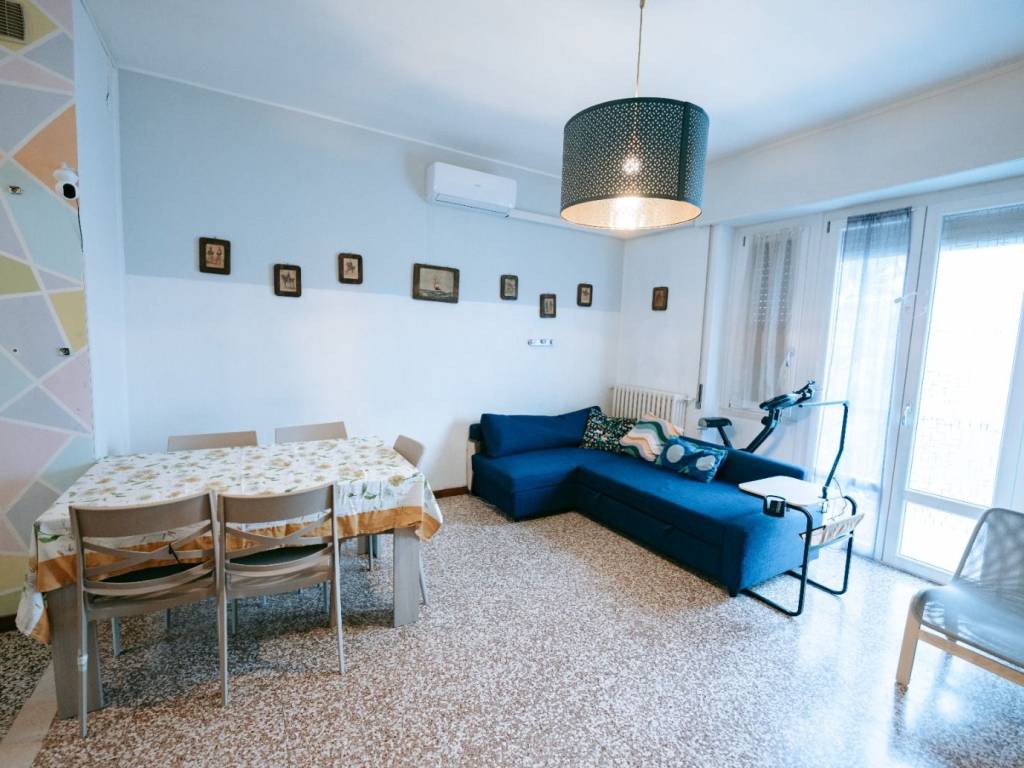 appartamento in vendita a Monza in zona Centro Storico