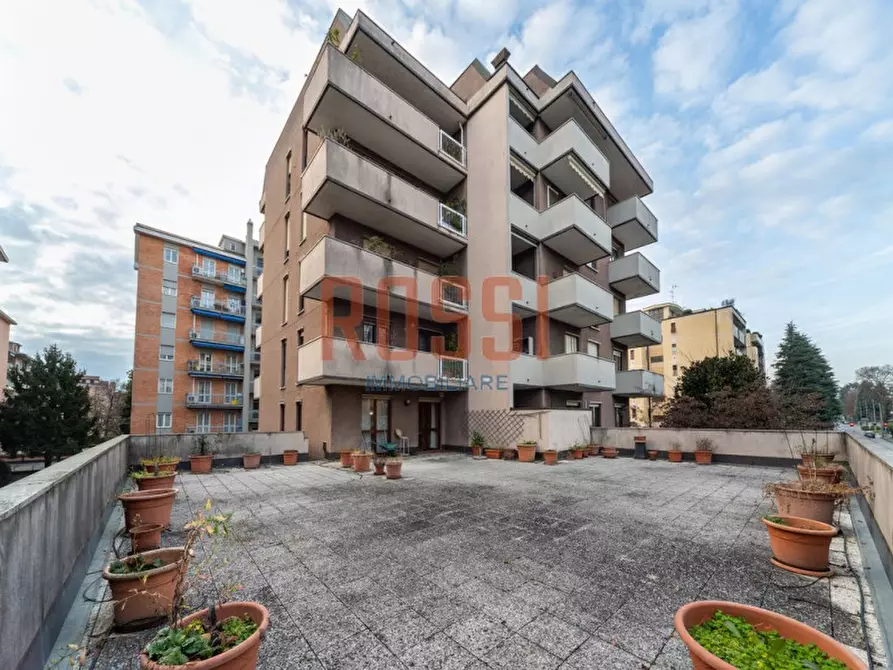 appartamento in vendita a Monza in zona Centro Storico