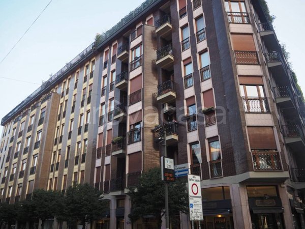 appartamento in vendita a Monza in zona Centro Storico