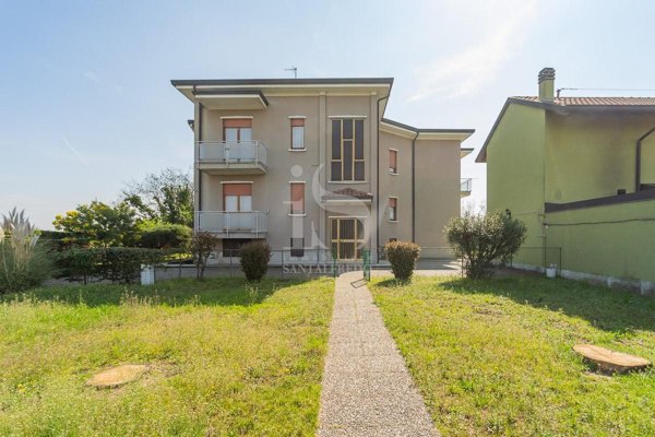 casa indipendente in vendita a Monza