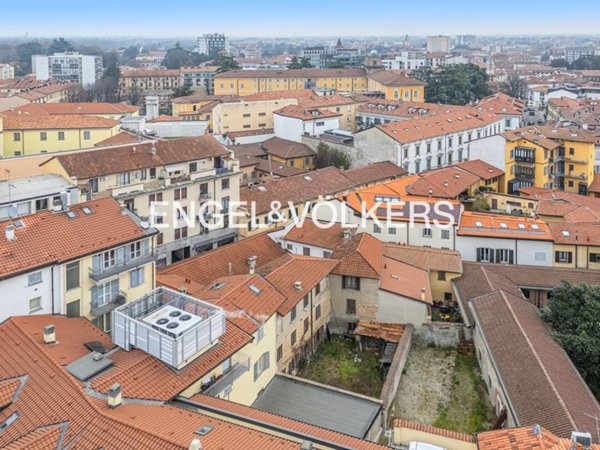 appartamento in vendita a Monza in zona Centro Storico