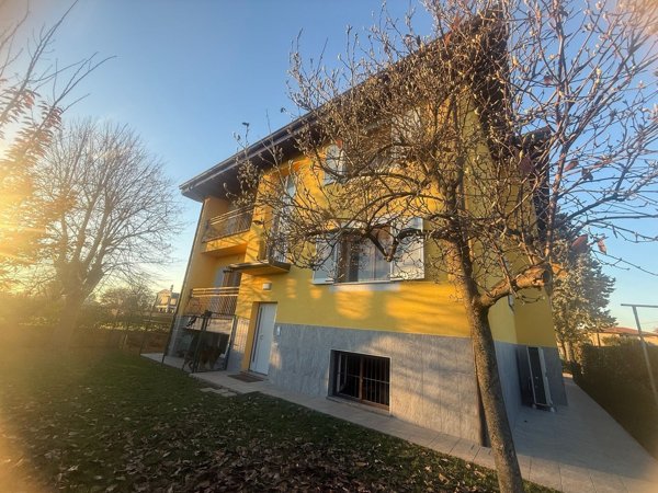 casa indipendente in vendita a Monza