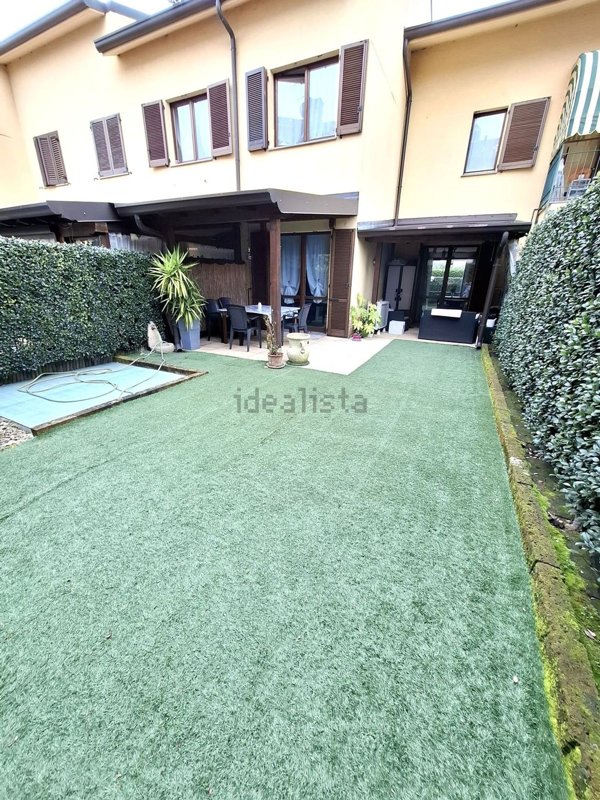 casa indipendente in vendita a Monza