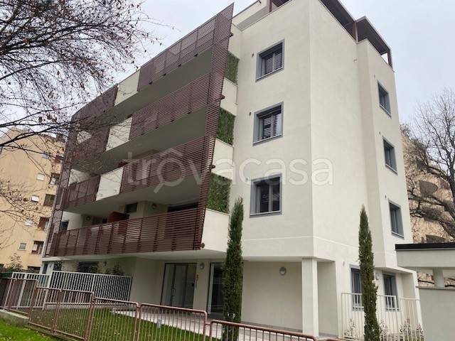 appartamento in vendita a Monza in zona Centro Storico