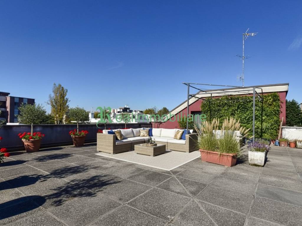 appartamento in vendita a Monza in zona Ospedale San Gerardo