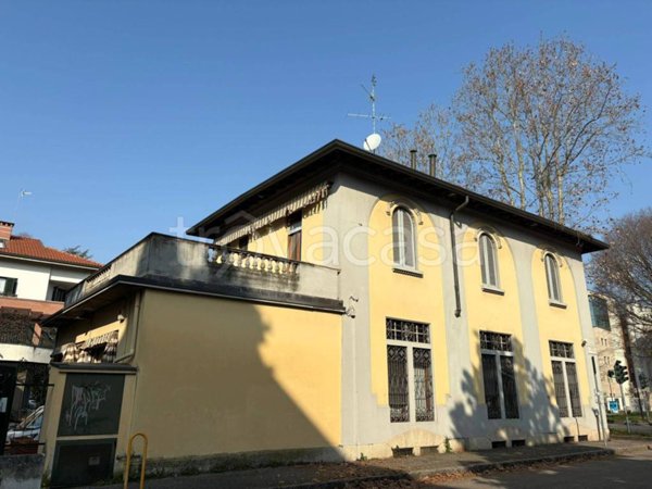 casa indipendente in vendita a Monza