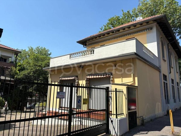 casa indipendente in vendita a Monza