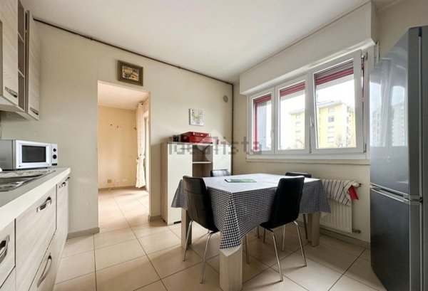 appartamento in vendita a Monza in zona Centro Storico