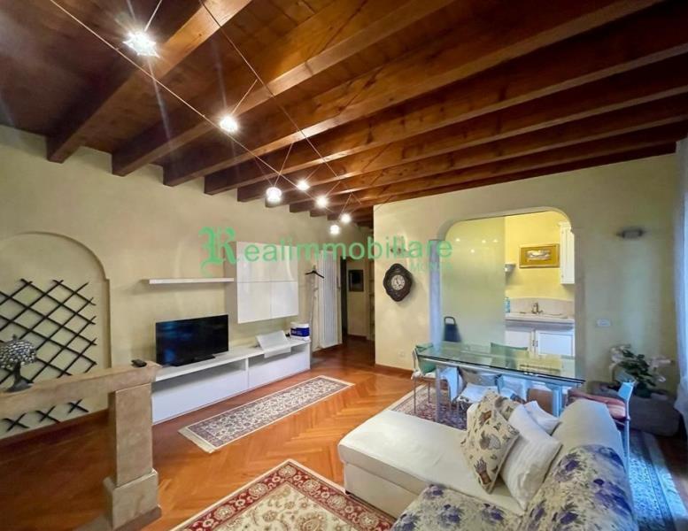 appartamento in vendita a Monza in zona Centro Storico