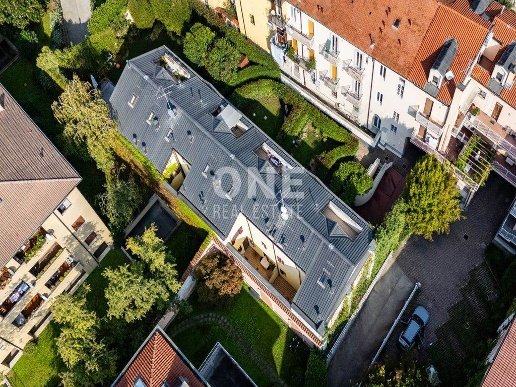 appartamento in vendita a Monza in zona Centro Storico