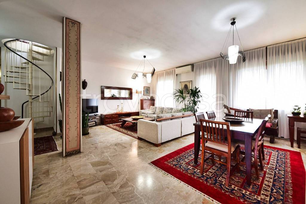 appartamento in vendita a Monza