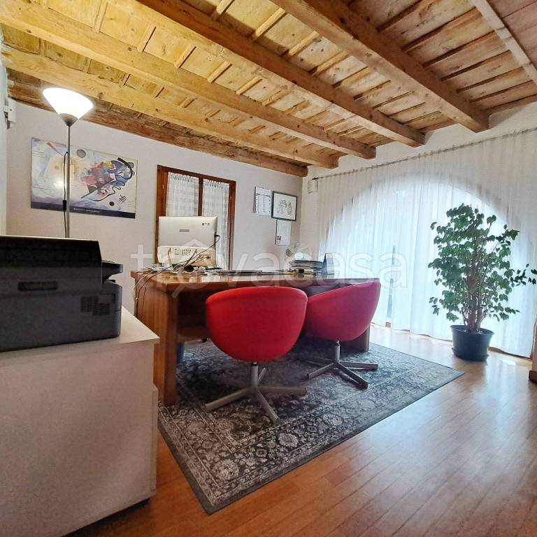 appartamento in vendita a Monza in zona Centro Storico