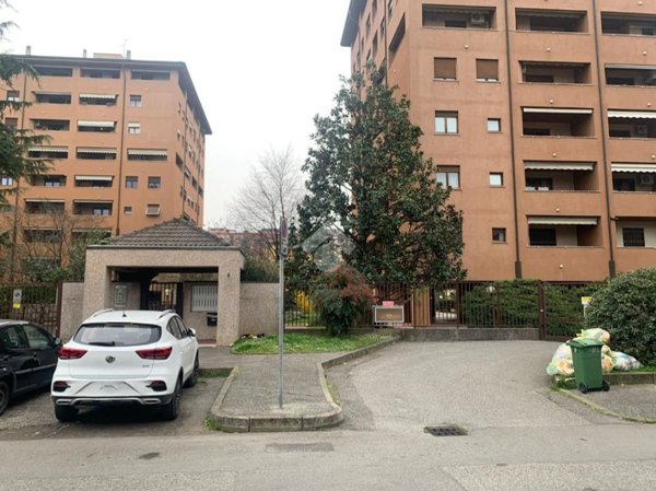 negozio in vendita a Monza