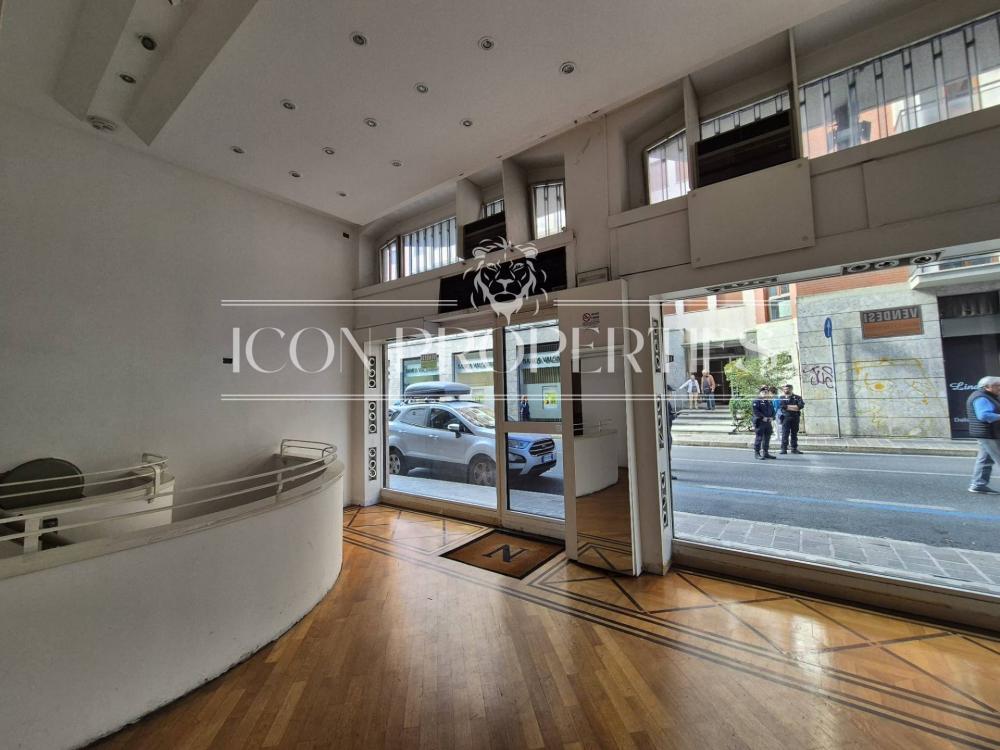 negozio in vendita a Monza