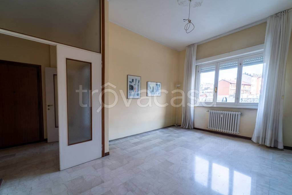 appartamento in vendita a Monza in zona Centro Storico