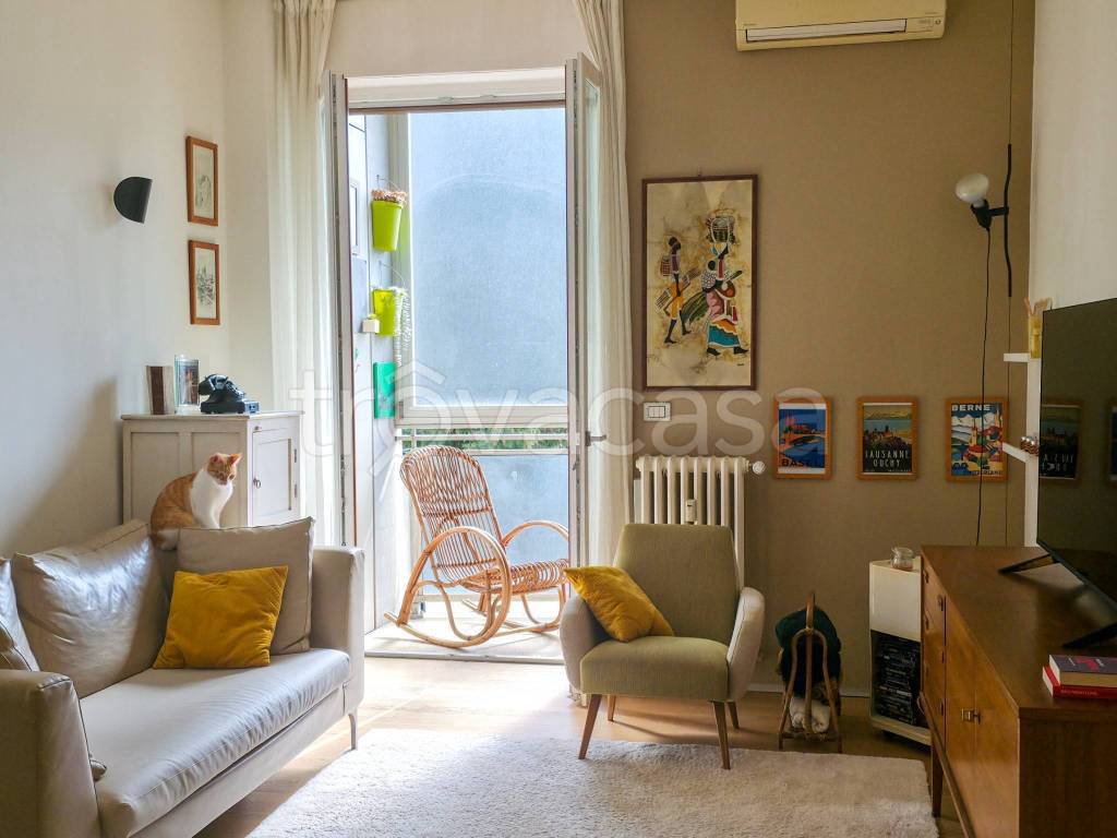 appartamento in vendita a Monza in zona Centro Storico