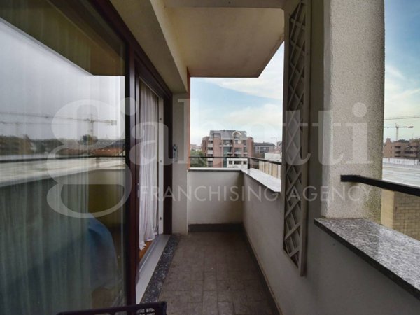 appartamento in vendita a Monza in zona Centro Storico