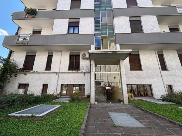 ufficio in vendita a Monza