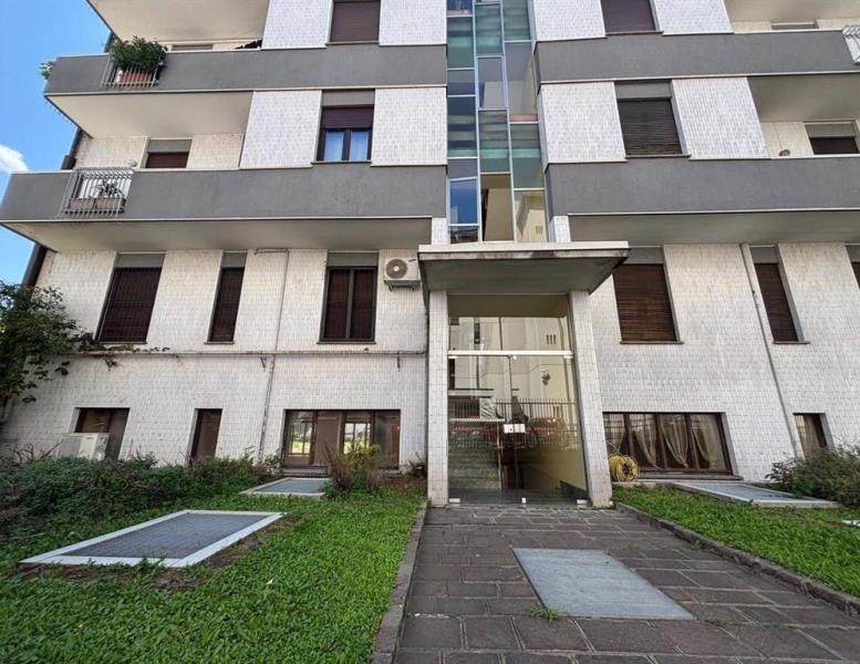 ufficio in vendita a Monza