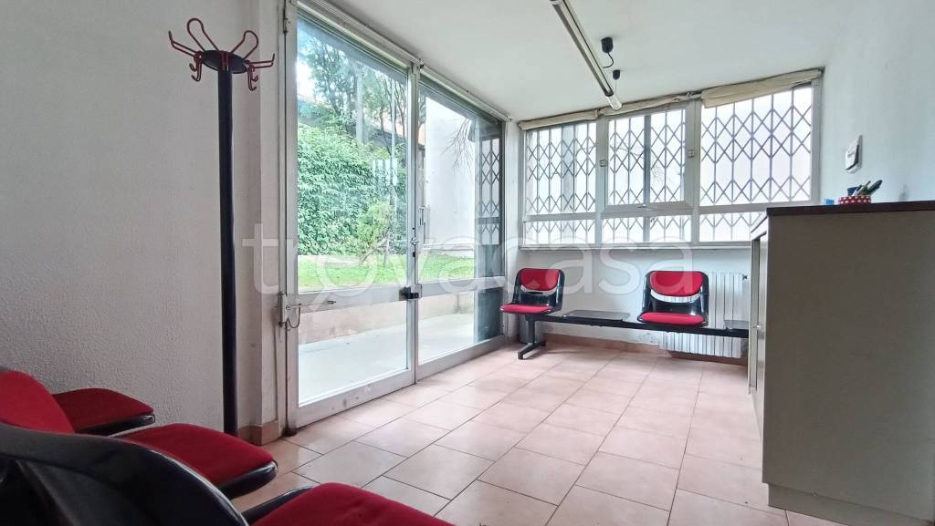 appartamento in vendita a Monza in zona Centro Storico