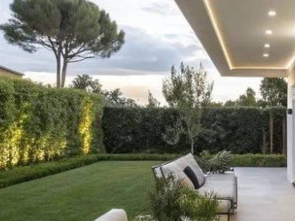 appartamento in vendita a Monza in zona Centro Storico