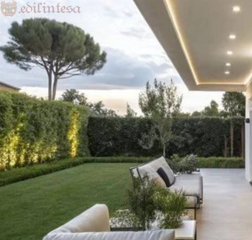 appartamento in vendita a Monza in zona Centro Storico