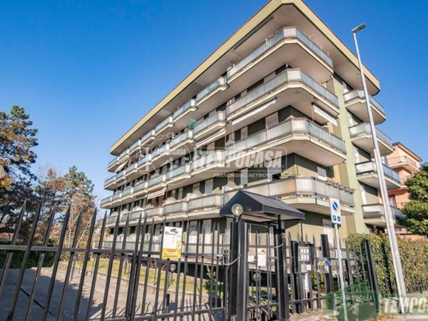 appartamento in vendita a Monza in zona Centro Storico