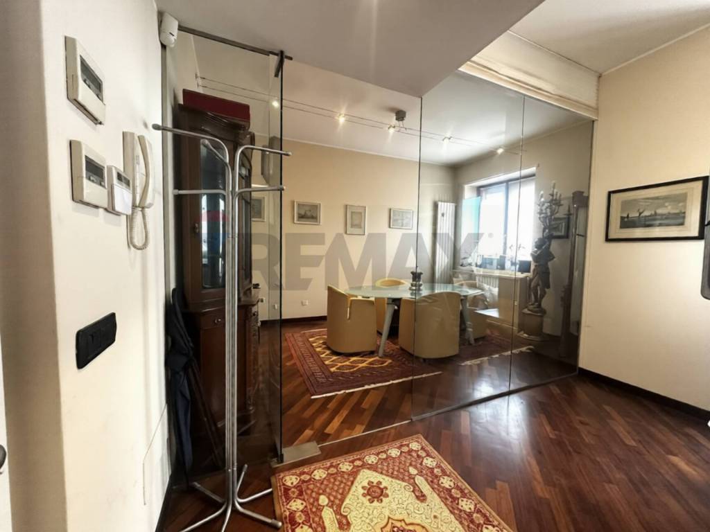 appartamento in vendita a Monza in zona Centro Storico