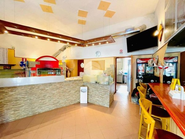 negozio in vendita a Monza