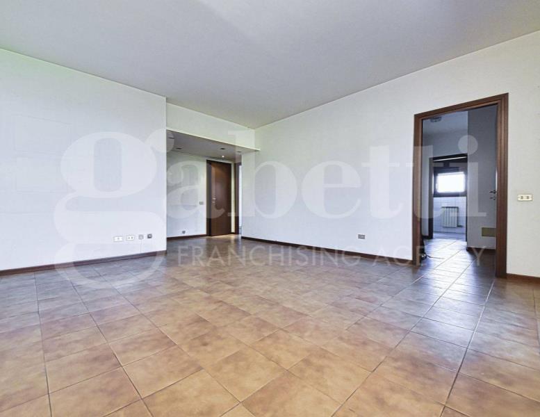 appartamento in vendita a Monza in zona Centro Storico