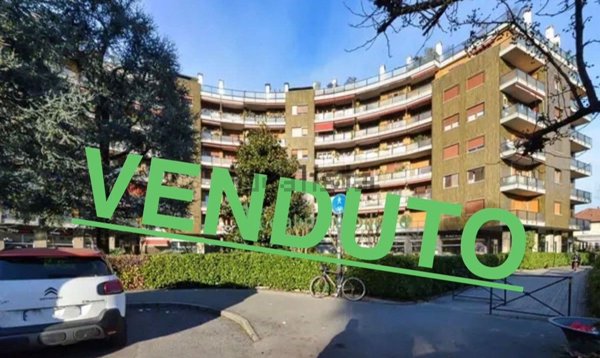 appartamento in vendita a Monza in zona Centro Storico