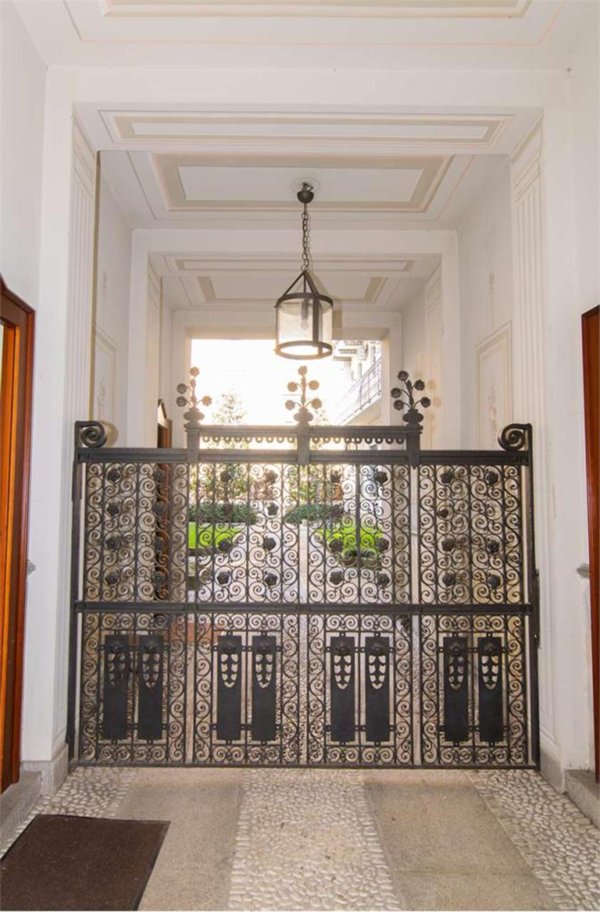 pentavano in vendita a Monza in zona Centro Storico