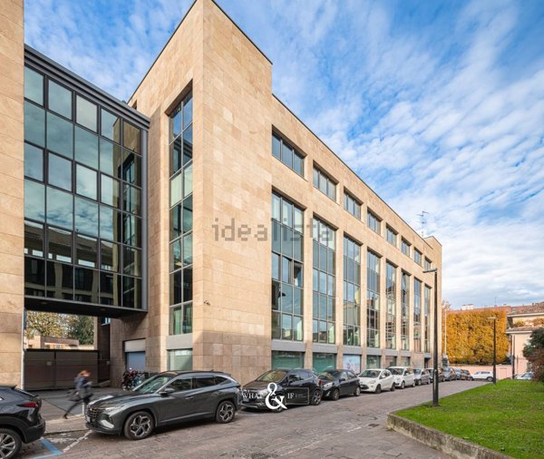 ufficio in vendita a Monza in zona Centro Storico