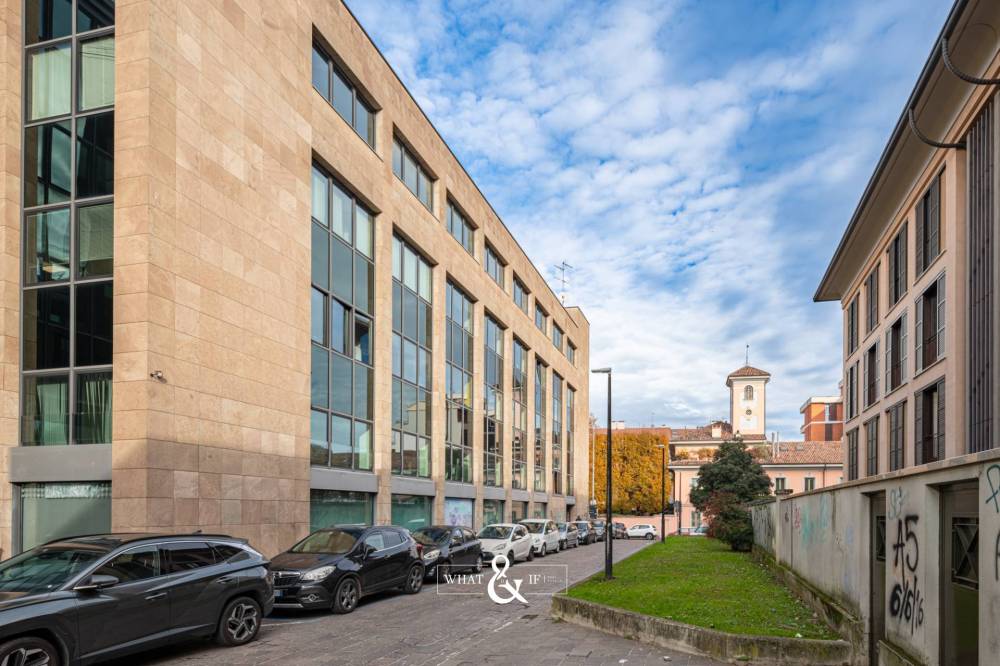 ufficio in vendita a Monza in zona Centro Storico