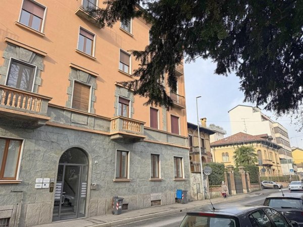 appartamento in vendita a Monza in zona Centro Storico