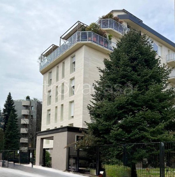 appartamento in vendita a Monza in zona Ospedale San Gerardo