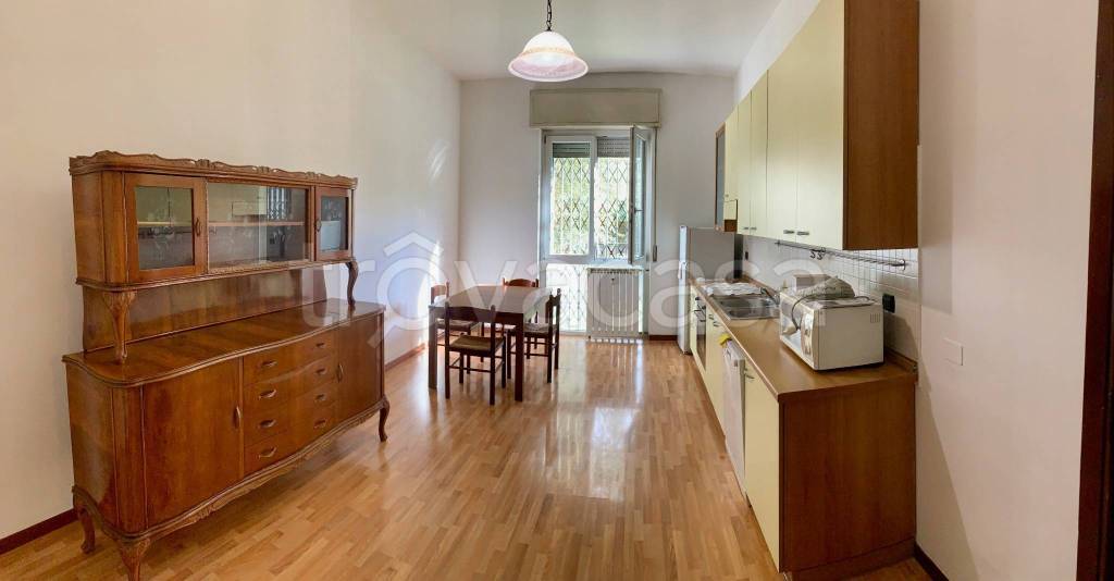 appartamento in vendita a Monza in zona Ospedale San Gerardo