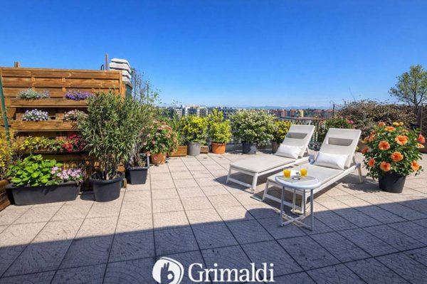 appartamento in vendita a Monza in zona Centro Storico