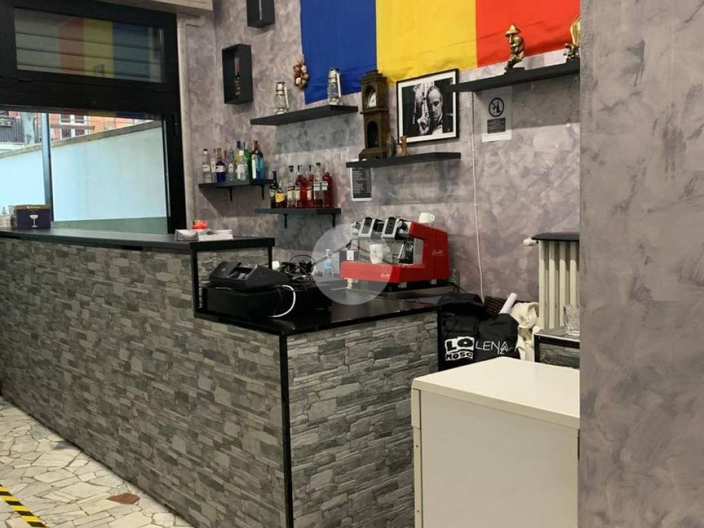 negozio in vendita a Monza