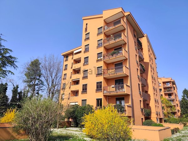 appartamento in vendita a Monza in zona Ospedale San Gerardo