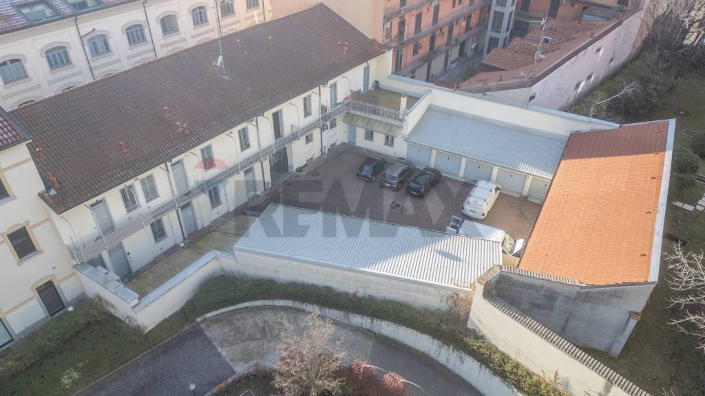 appartamento in vendita a Monza in zona Centro Storico