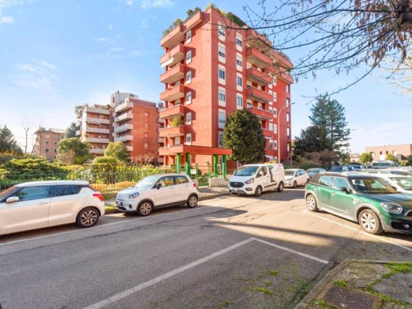 appartamento in vendita a Monza in zona Ospedale San Gerardo