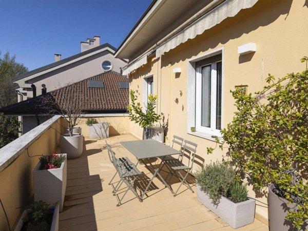 appartamento in vendita a Monza in zona Centro Storico