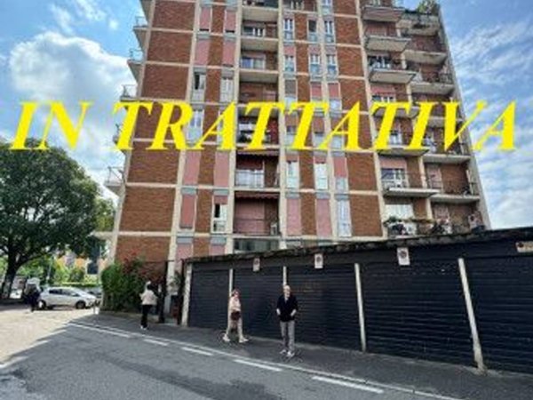 appartamento in vendita a Monza in zona Centro Storico