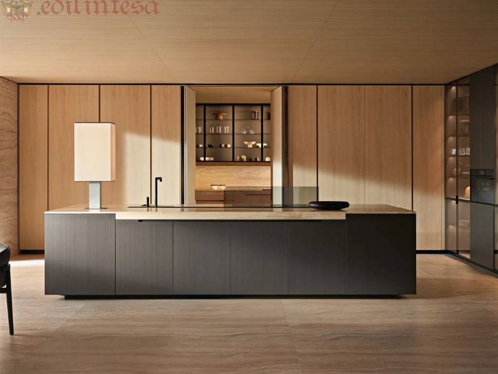 appartamento in vendita a Monza in zona Centro Storico