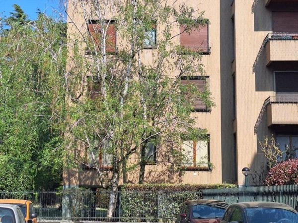 appartamento in vendita a Monza in zona Ospedale San Gerardo