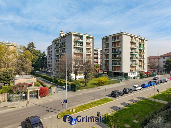 appartamento in vendita a Monza in zona Centro Storico