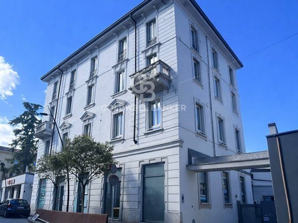 negozio in vendita a Monza